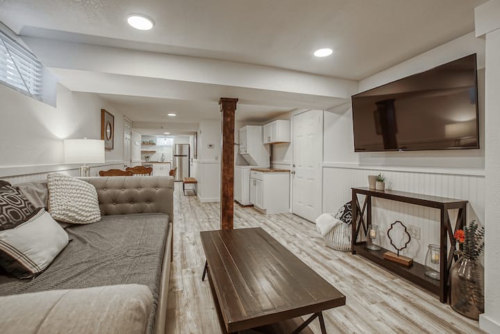 Historic Downtown Liberty 2bed/2ba Apt - Liberty
