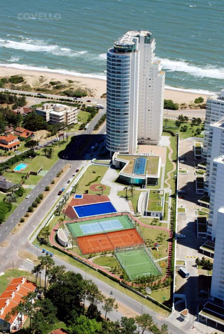 Aquarela Punta del Este Oceanfront apartment 5* Apartments for Rent