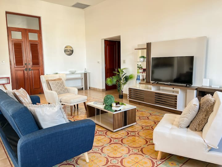 Amazing experience 3BR 4BTH Casco Viejo w/Rooftop