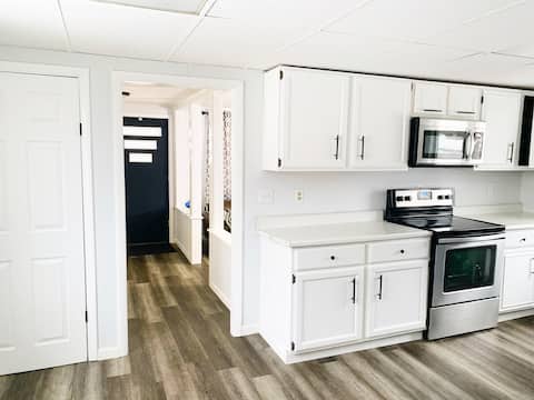 Cozy Green Cottage | Long or short stays