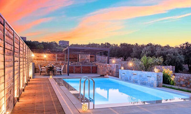 Sissi Lux Omega Villa Private Pool gallery image 4