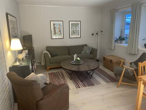 Sleeps 4, kitchen and bathroom