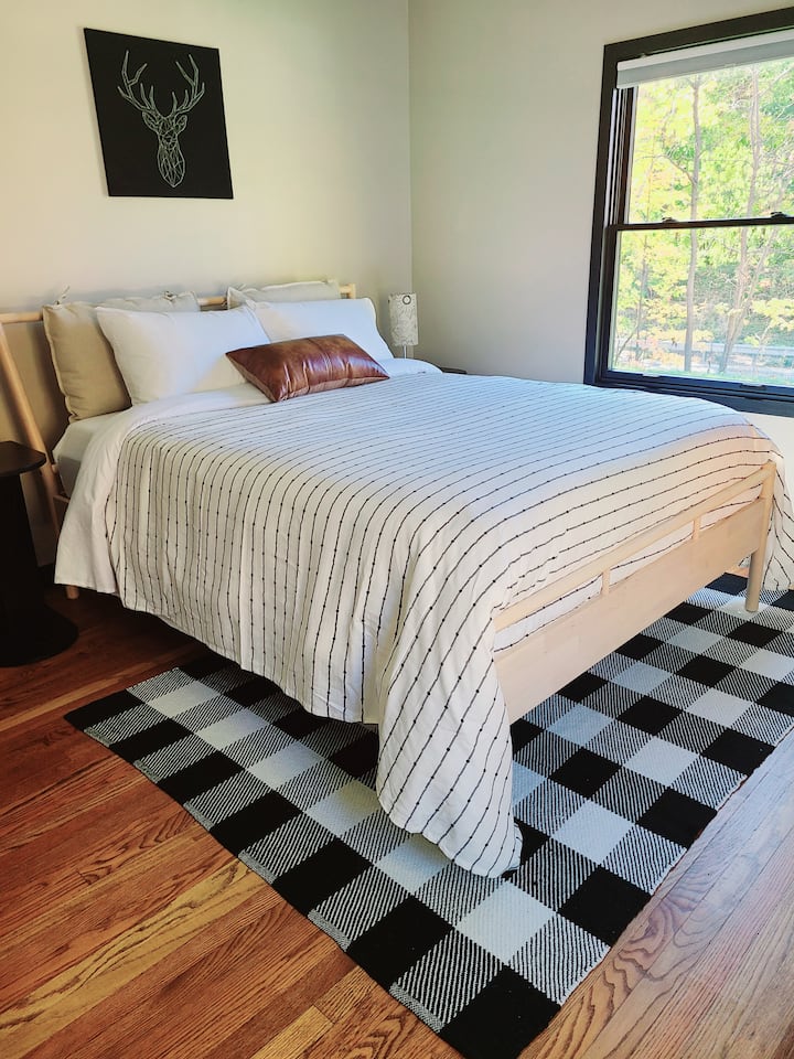 เตียงควีนไซส์