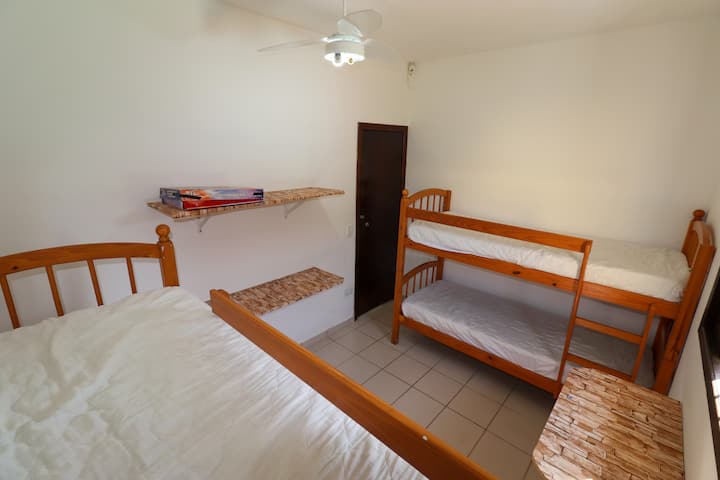 Dhomë gjumi 2