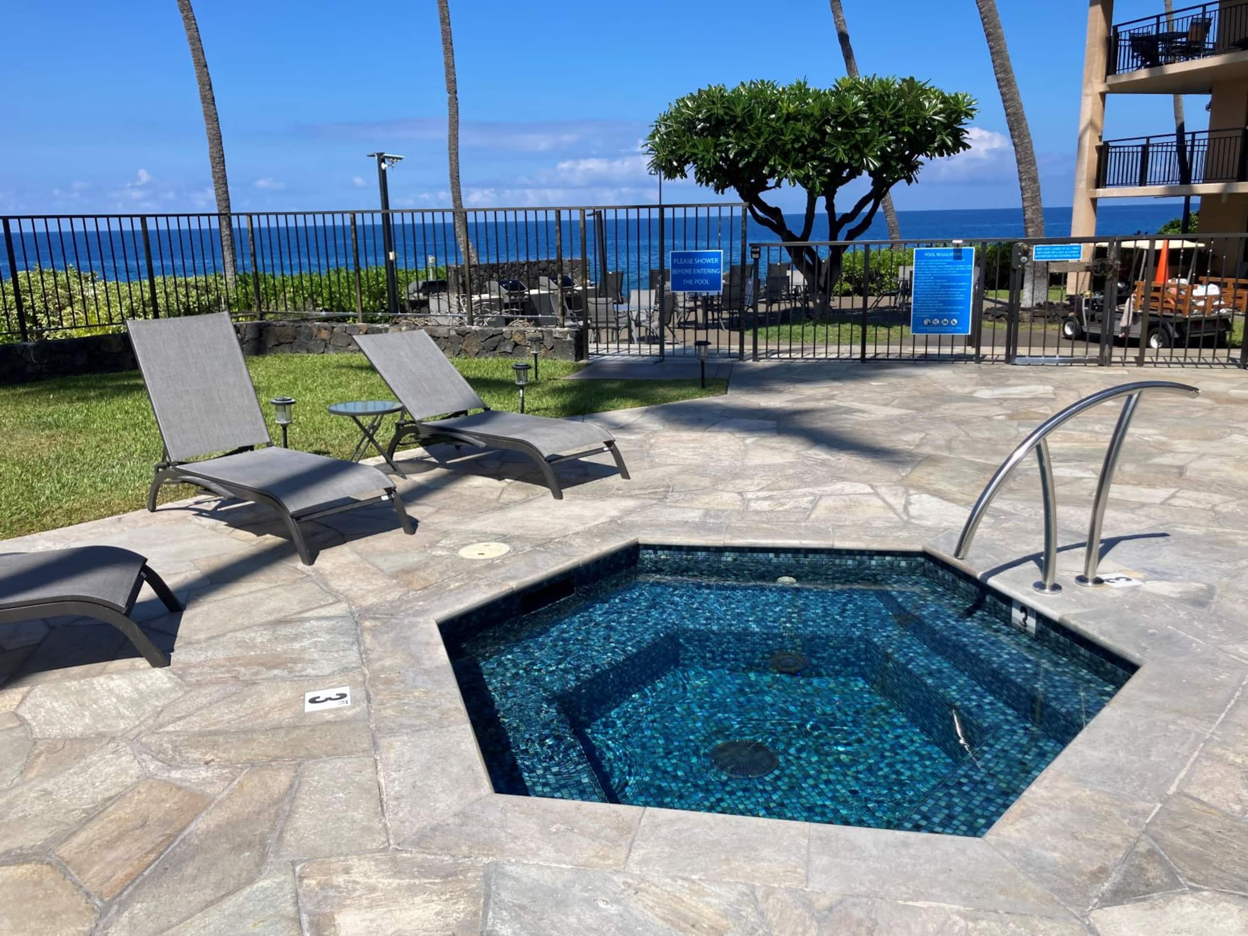 Condo in Kailua-Kona · ★4.73 · 1 bedroom · 2 beds · 1 private bath - Image 15