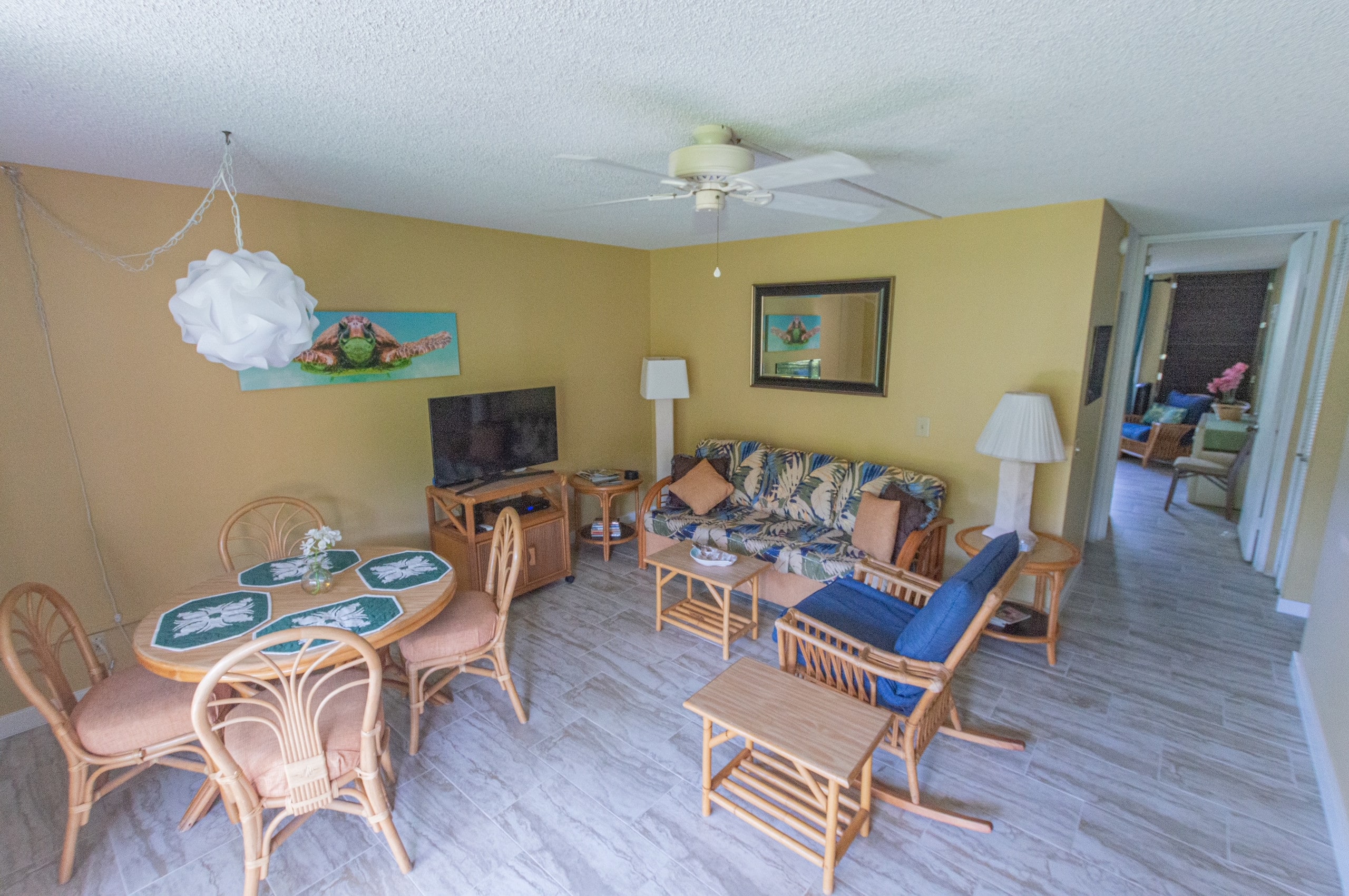 Condo in Kailua-Kona · ★4.73 · 1 bedroom · 2 beds · 1 private bath - Image 2