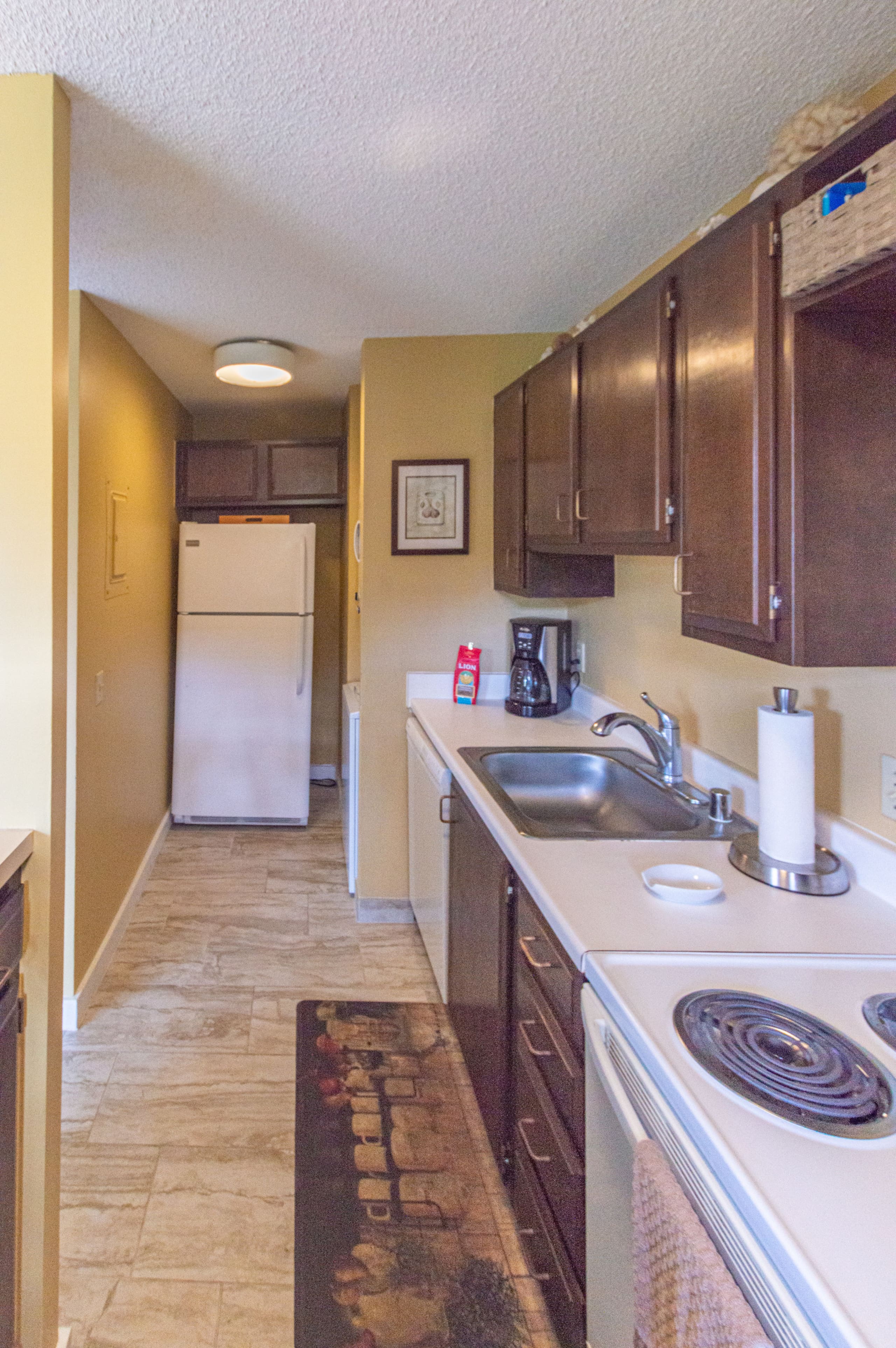 Condo in Kailua-Kona · ★4.73 · 1 bedroom · 2 beds · 1 private bath - Image 4