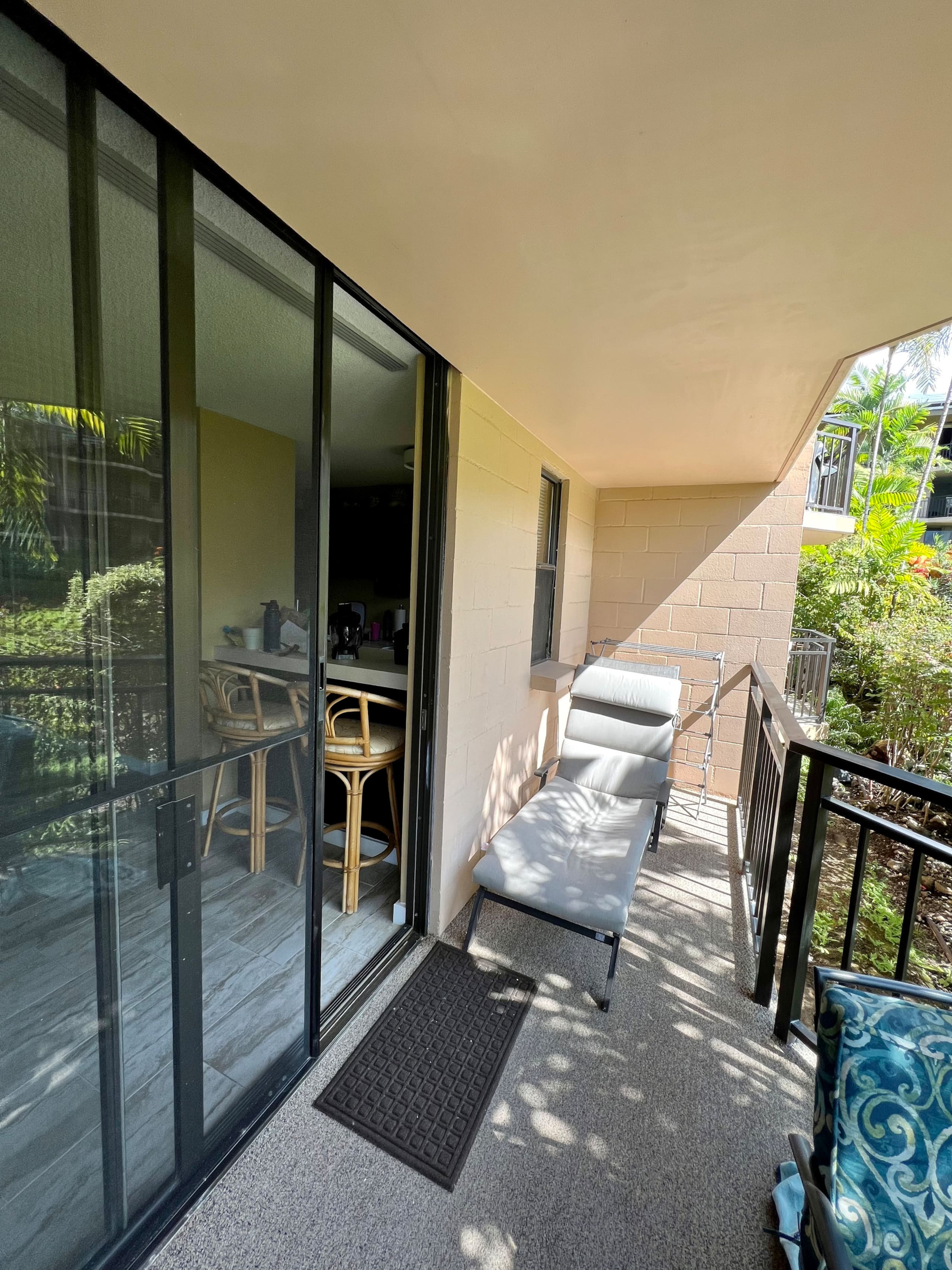 Condo in Kailua-Kona · ★4.73 · 1 bedroom · 2 beds · 1 private bath - Image 11