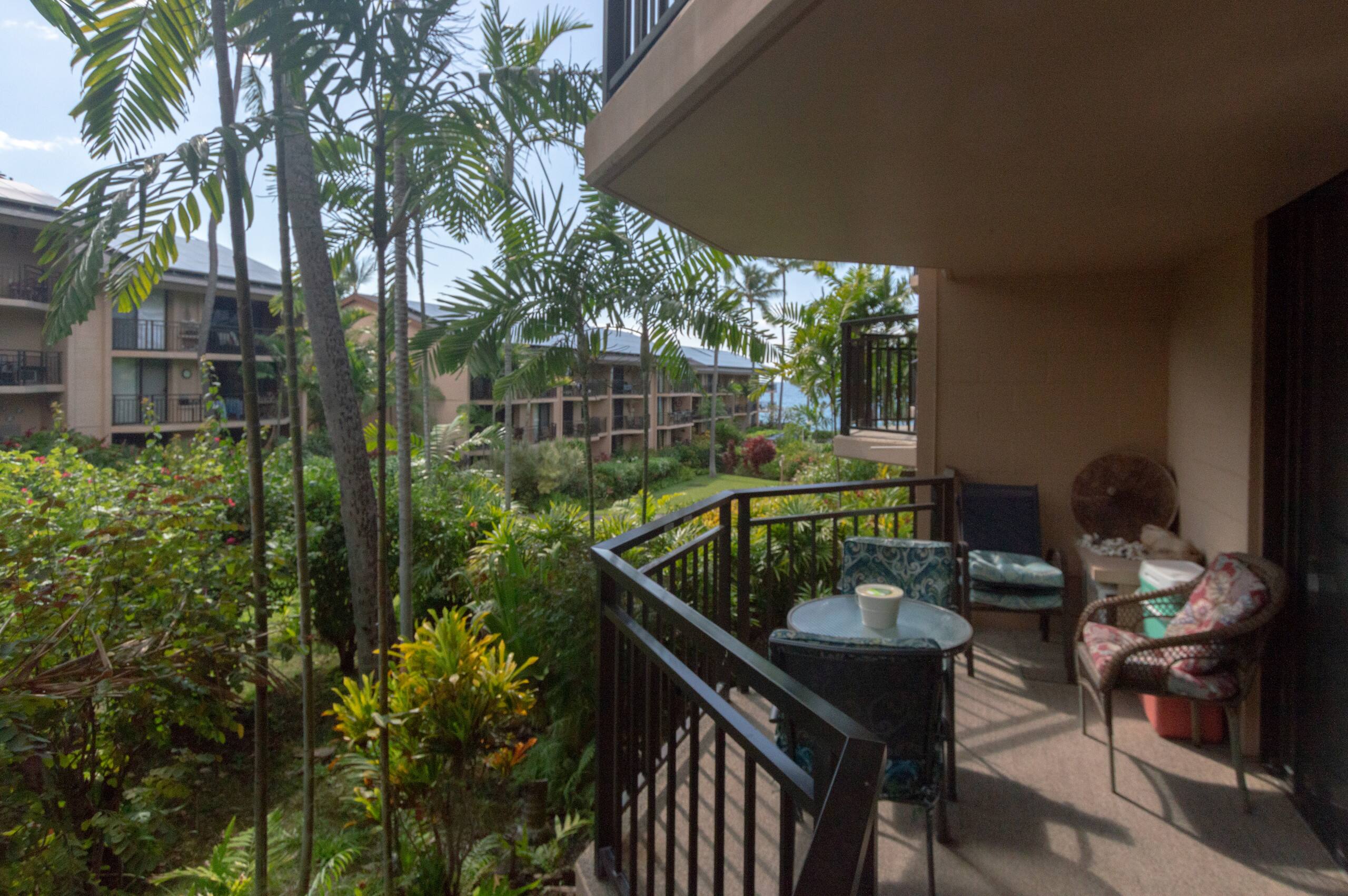 Condo in Kailua-Kona · ★4.73 · 1 bedroom · 2 beds · 1 private bath - Image 10