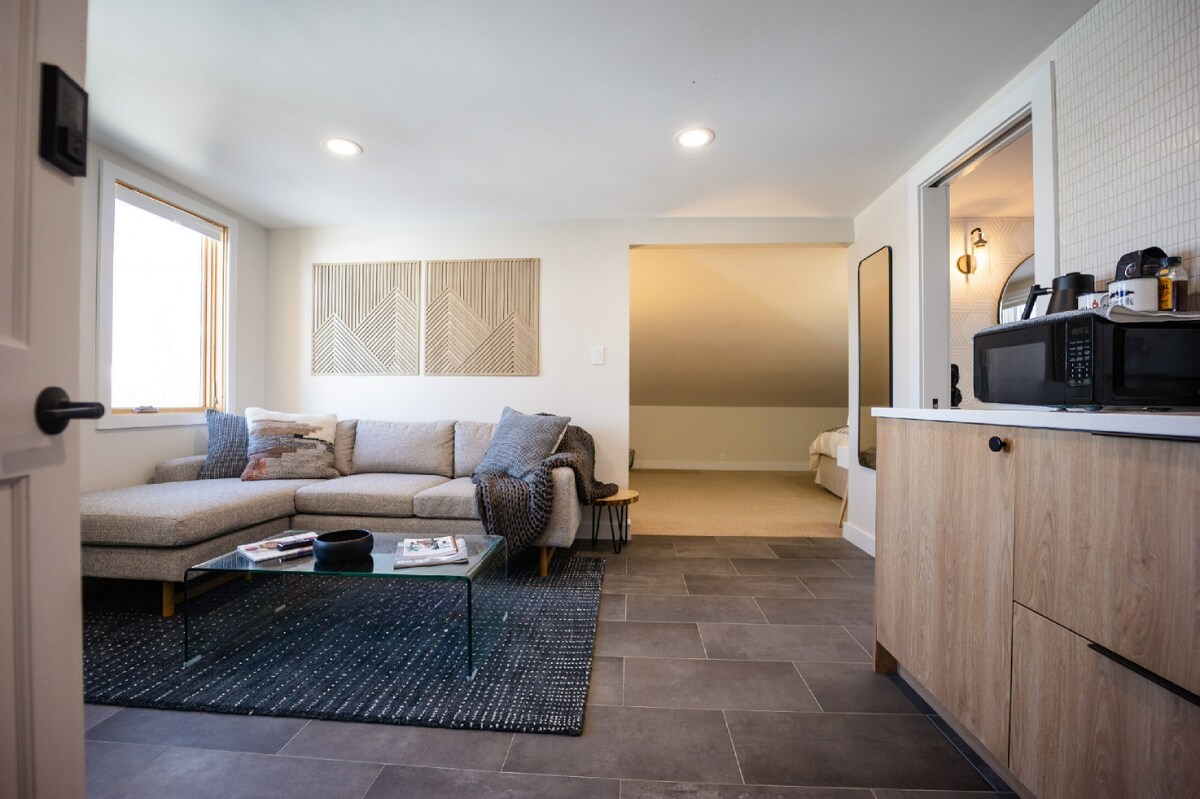 Popular Airbnb listing: CB Mountain Modern w/EV Charger-Views of Mt CB in Mount Crested Butte