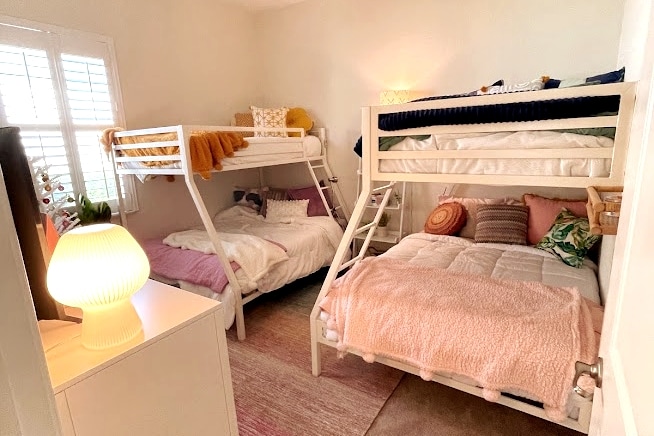 أسرّة بطابقين!