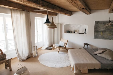 Old town room with nomad flair
