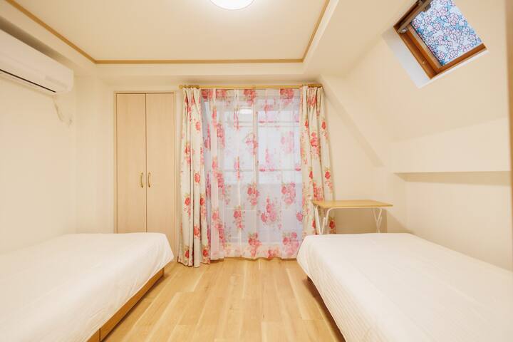 HO1/ Hotaku House Akihabara gallery image 4