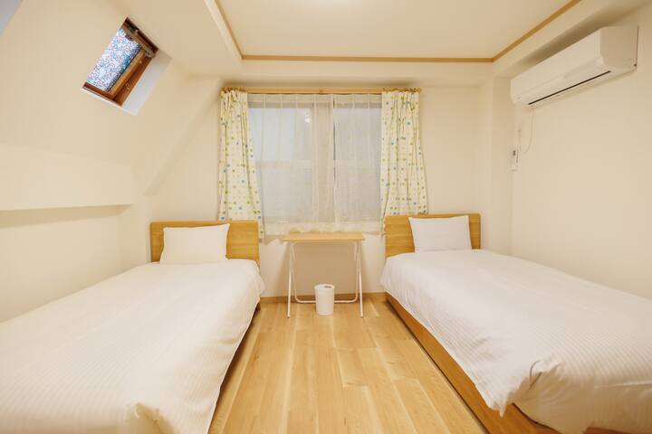 HO1/ Hotaku House Akihabara gallery image 3