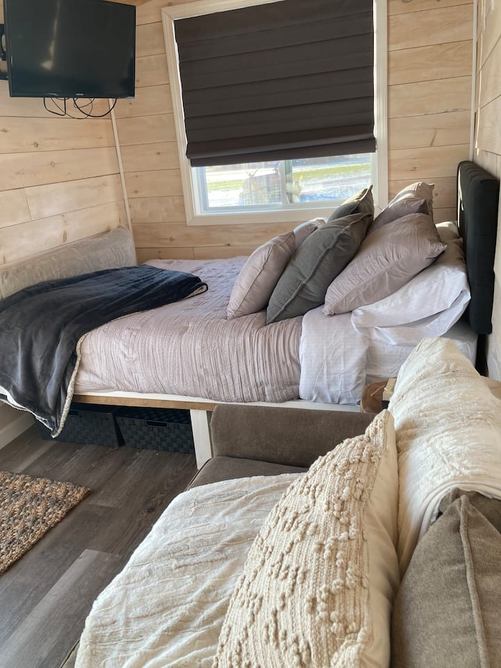 Tiny Home Retreat Tiny houses for Rent in Northampton, Massachusetts