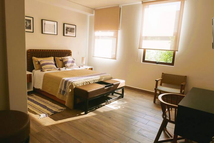 Deluxe Villa : 7 Suites w/bathroom & 3 Terraces gallery image 2