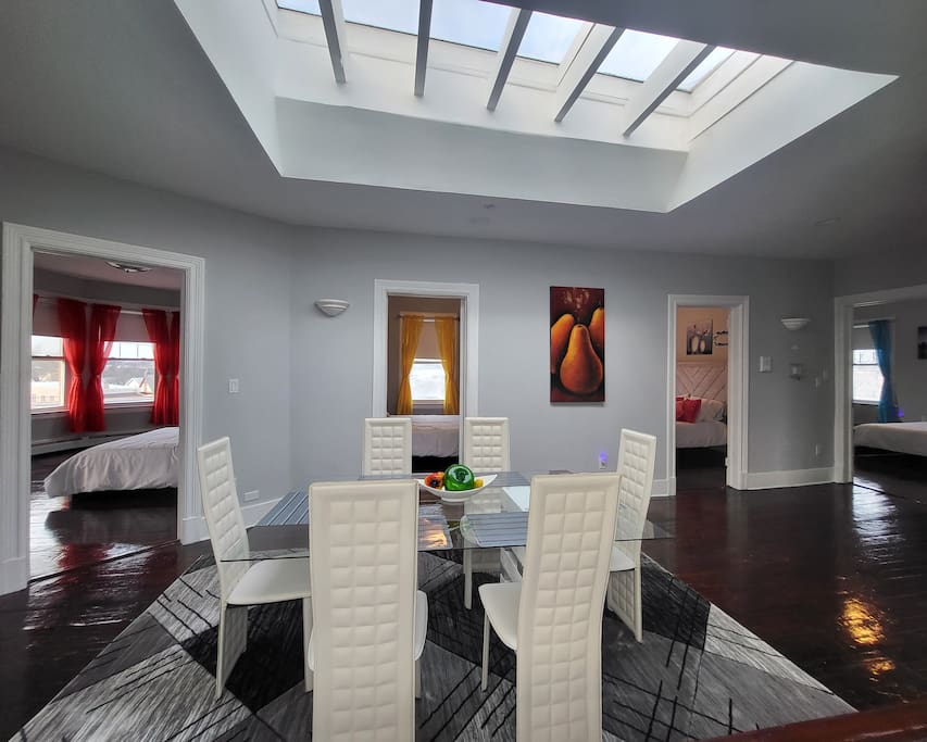 Airbnb NYC in Min. Modern Apt. 4 Bedrooms