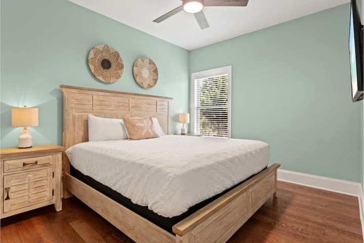 The third bedroom features a king bed and a Smart HDTV. 