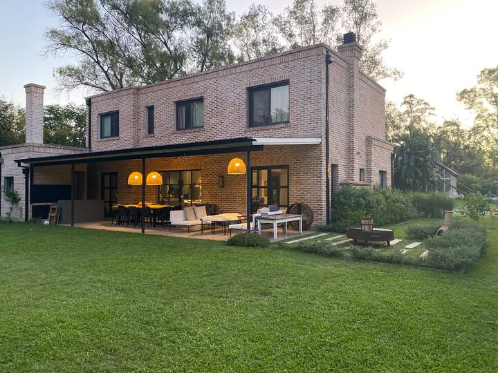 Pool house Turtles area Houses for Rent in Garin, Provincia de