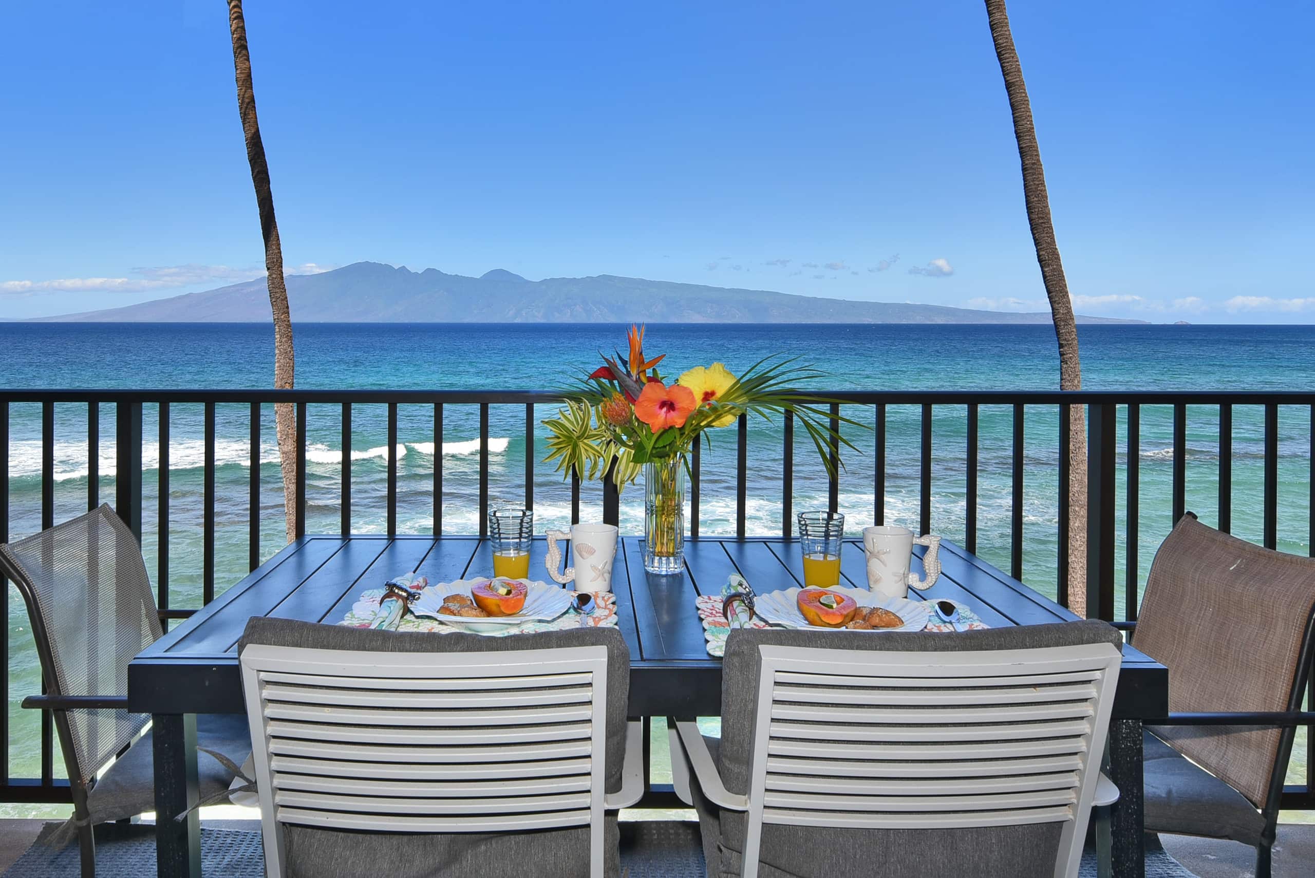 Oceanfront penthouse - stunning view! - Photo 18