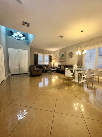 Your Home Away From Home ! gallery image 5