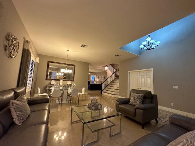 Your Home Away From Home ! gallery image 4