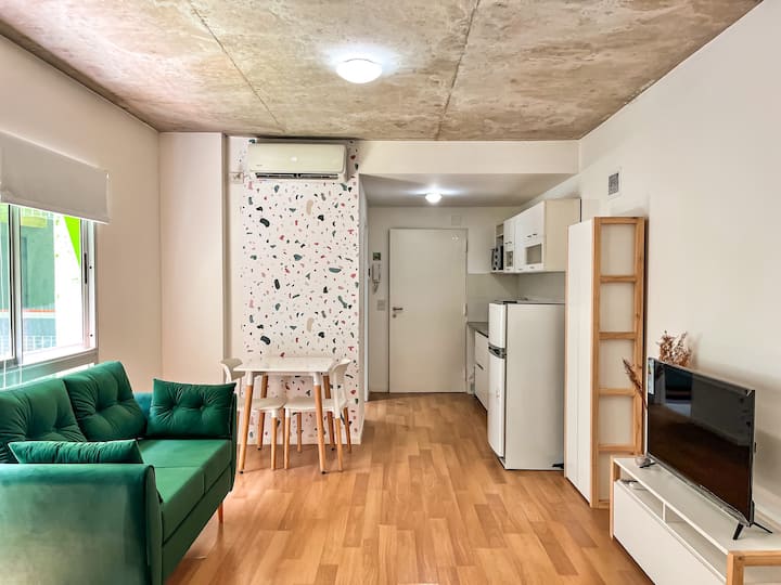 Kitnet com piscina, academia e lavanderia em Chacarita