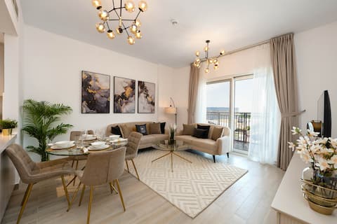 Chic Apt on Yas Island cls to ALL Main Attractions