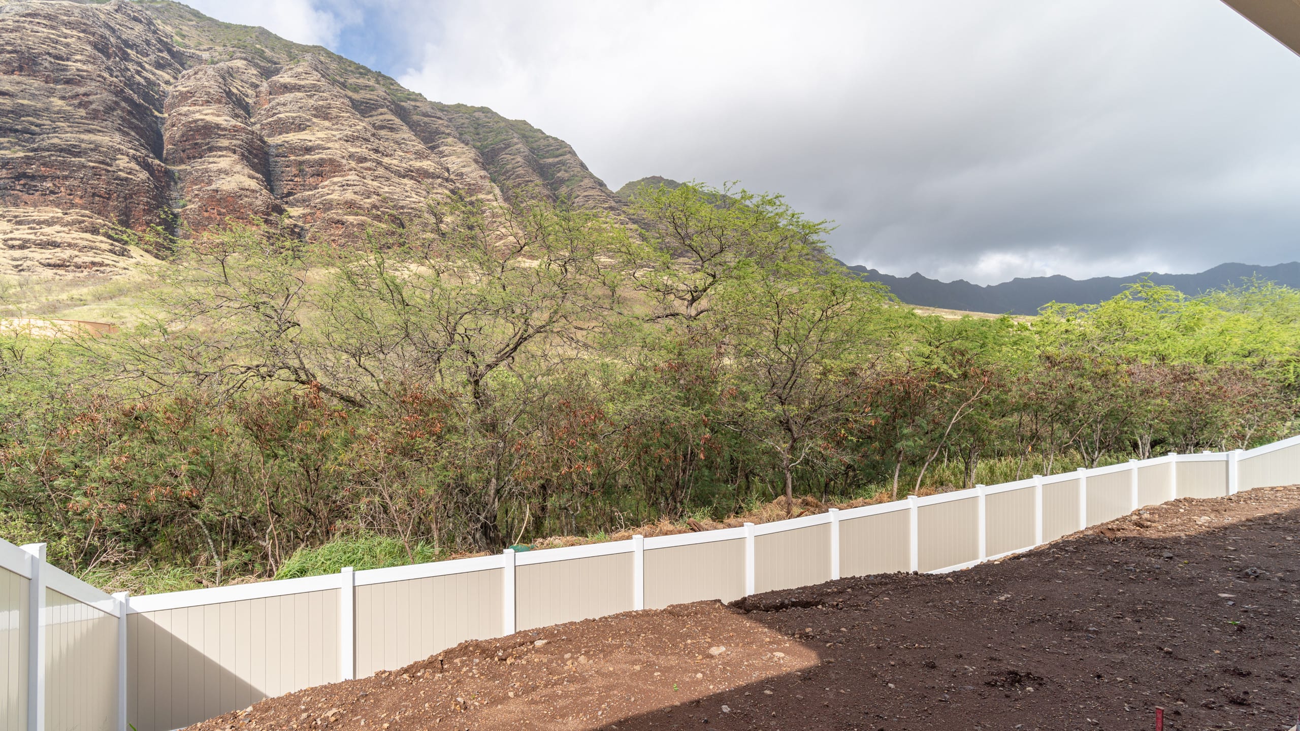 Home in Waianae · ★4.86 · 3 bedrooms · 3 beds · 2.5 shared baths - Image 20