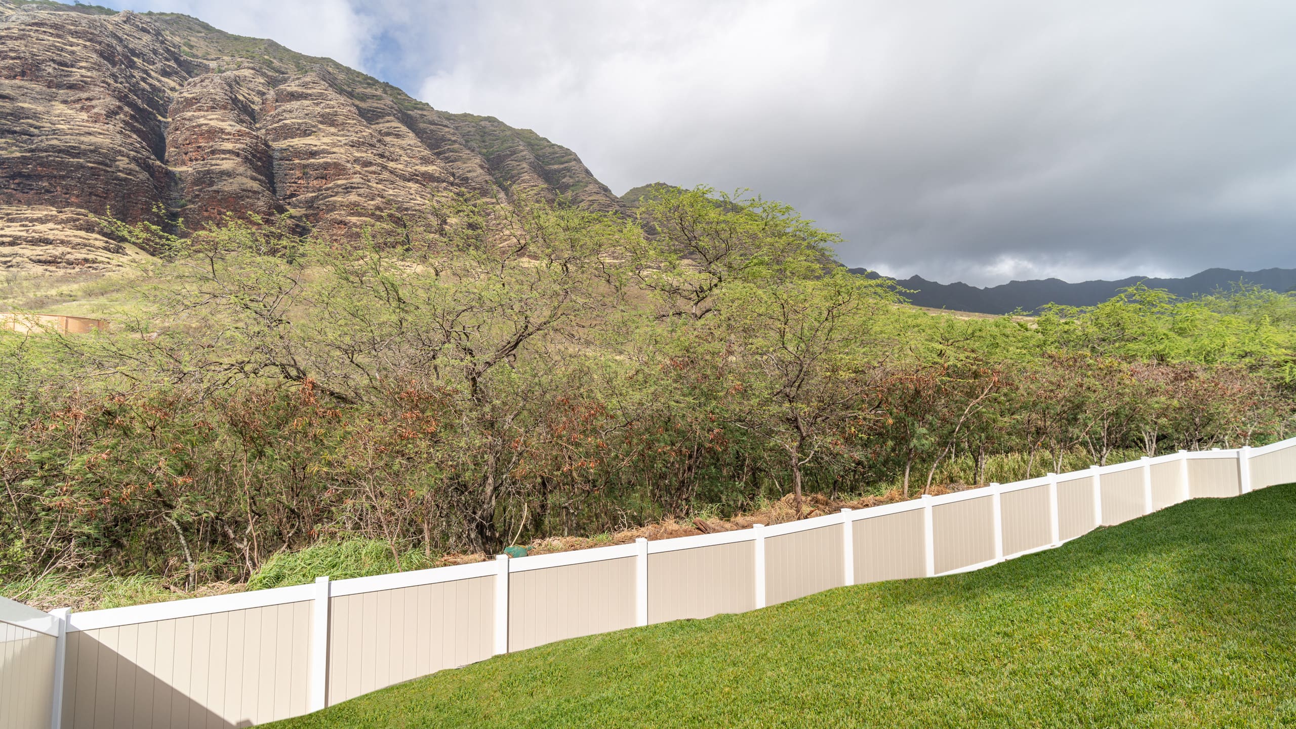 Home in Waianae · ★4.86 · 3 bedrooms · 3 beds · 2.5 shared baths - Image 21