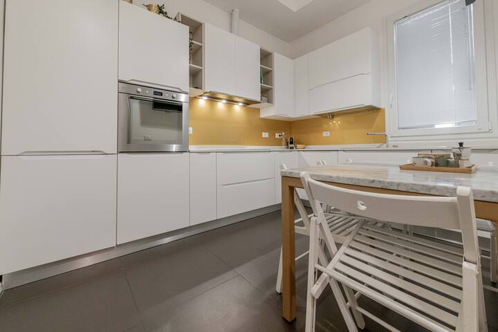 Realkasa De Crescenzi Family Apartment gallery image 4