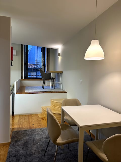 Successful Airbnb property: Almada One in União Das Freguesias De Cedofeita, Santo Ildefonso, Sé, Miragaia, São Nicolau E Vitória