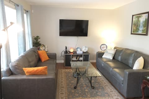 Entire House for you 3 bedroom/1.5 bath