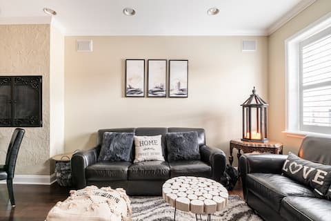 Top Airbnb: Waterfront Home In Heart Of Historic Fells Point in Baltimore