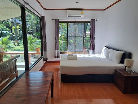 Ko Lanta Long Beach, huge villa, space and comfort