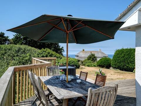 Home in New Polzeath