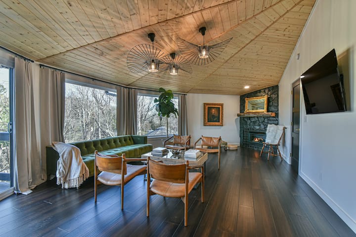 Sophisticated, Modern, & Unique. 5 Miles Downtown - Asheville, NC