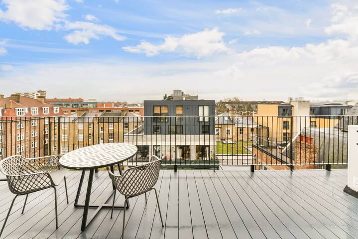 Beautiful Flat in Hipster Hackney | Very Spacious! gallery image 5