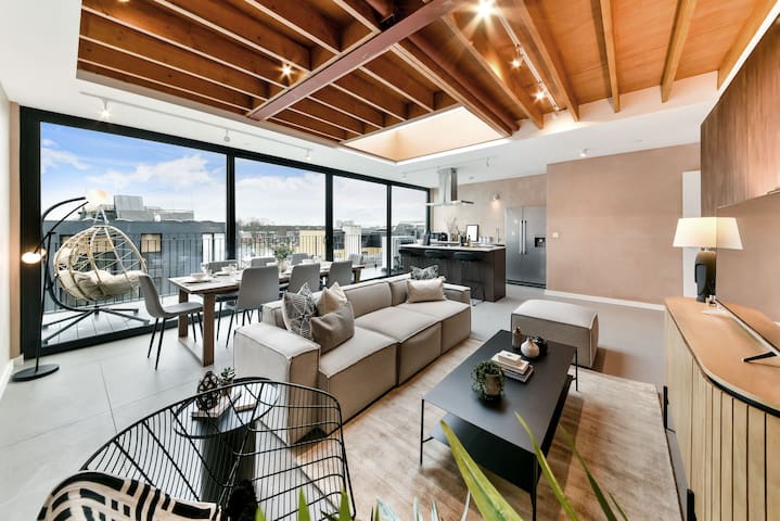 Beautiful Flat in Hipster Hackney | Very Spacious!