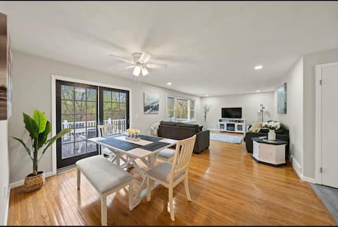 Fresh, fabulous home on 4 acres!