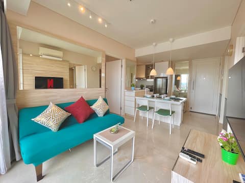 New Alluring 2 BR Landmark Residence | Paskal 23