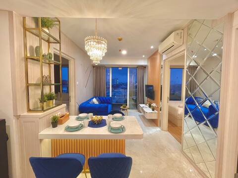 New Glamour 2 BR Landmark Residence | Paskal 23
