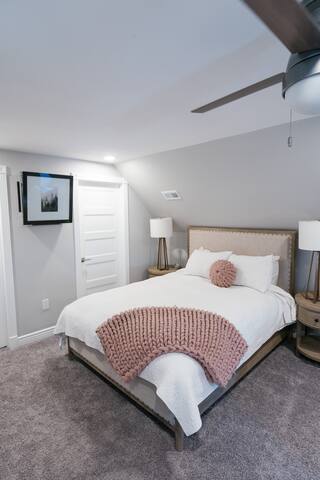 1800s Victorian in Heart of RiNo gallery image 4