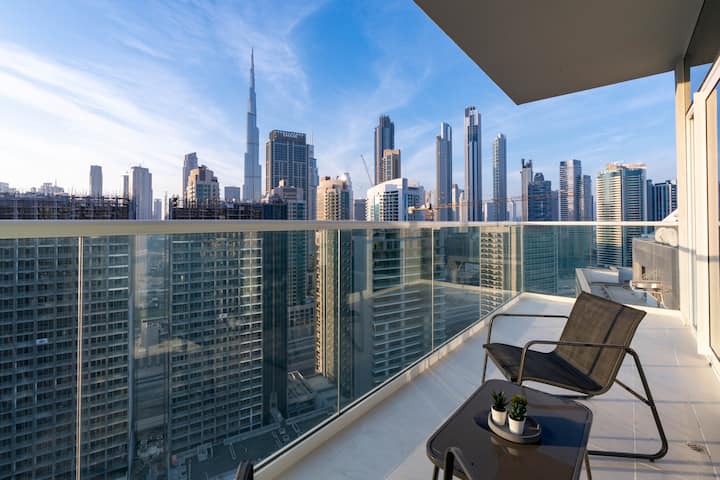 Chic apt with Burj Khalifa view