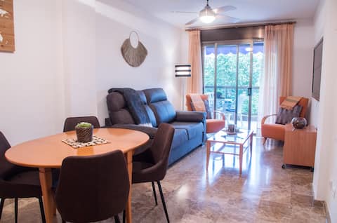 Top Airbnb: Superb Apartment with parking in Cambrils Port in Cambrils
