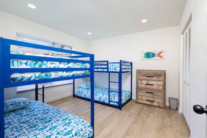 Habitación con literas con capacidad para 4 personas.