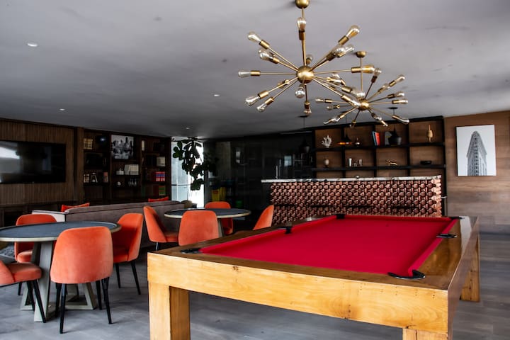 4 BR in 2 beautiful apartments