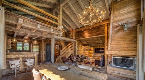 Megève Traditional Wooden Chalet Traditional Wooden Chalet – 8