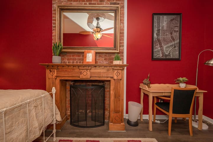 NYC Area Pond Life Suites gallery image 2