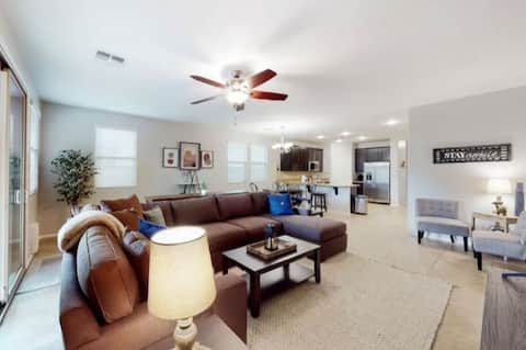 Popular Airbnb listing: Getaway to Glendale in Glendale